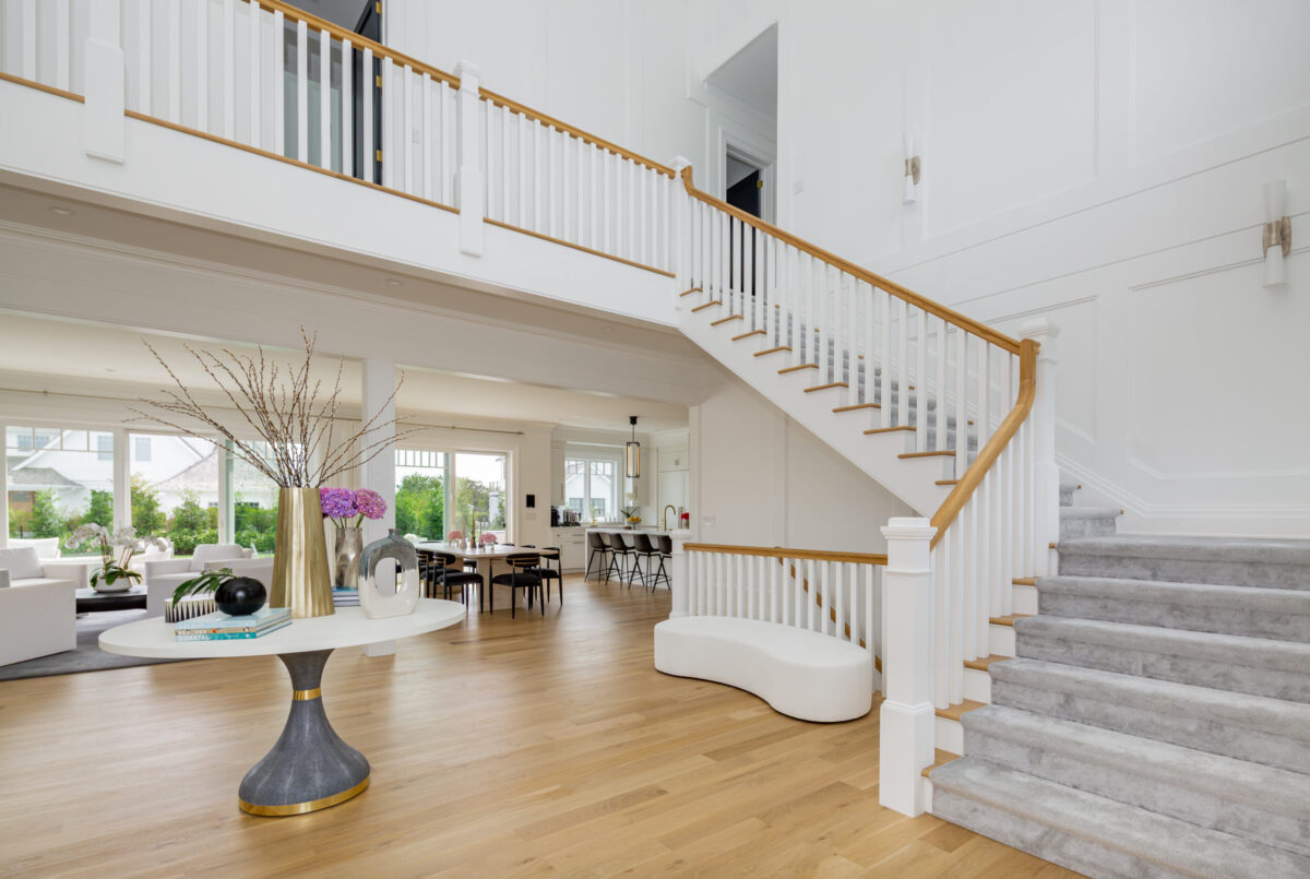 Foyer & Stairs - Main Level