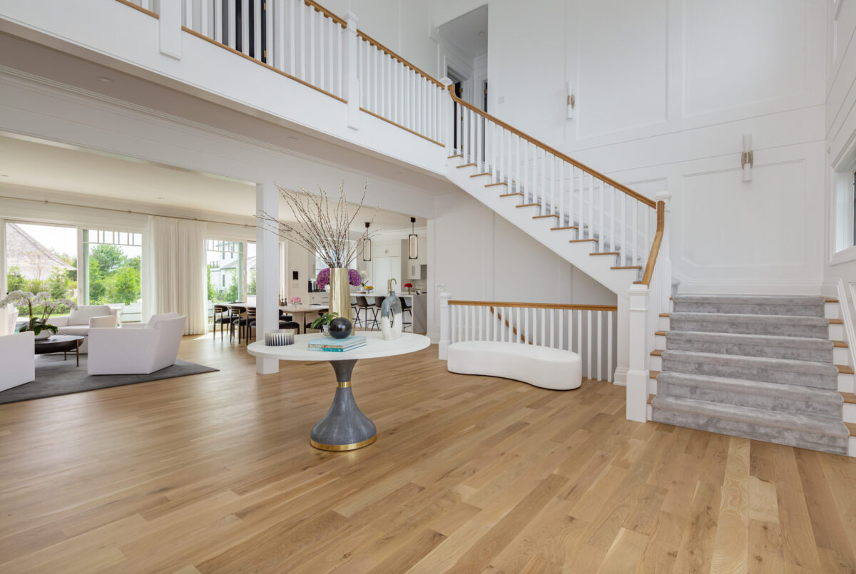 Foyer & Stairs - Main Level