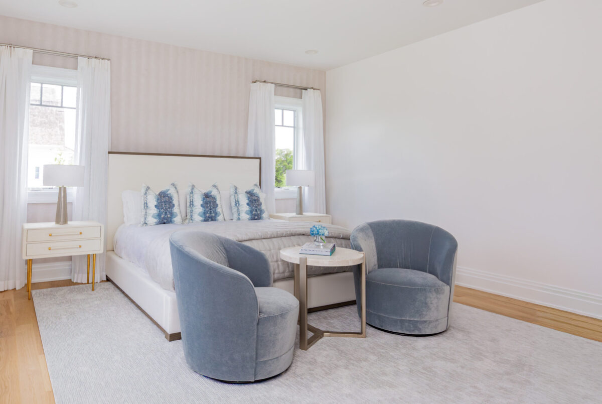 Junior Primary Suite Bed & Lounge - Main Level