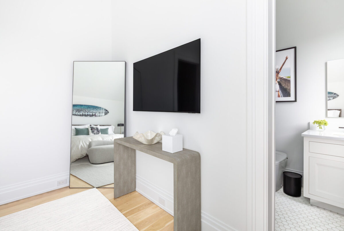 Bedroom 2 TV & Mirror - Upper Level