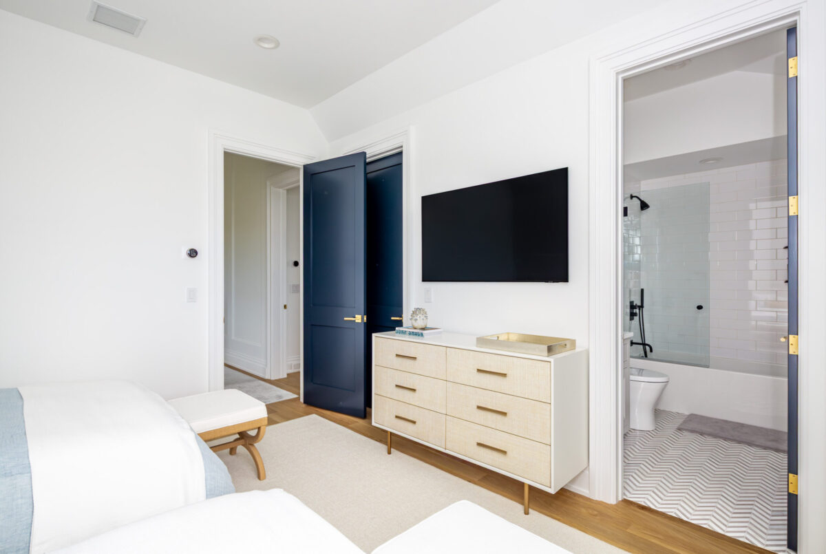 Bedroom 3 TV - Upper Level