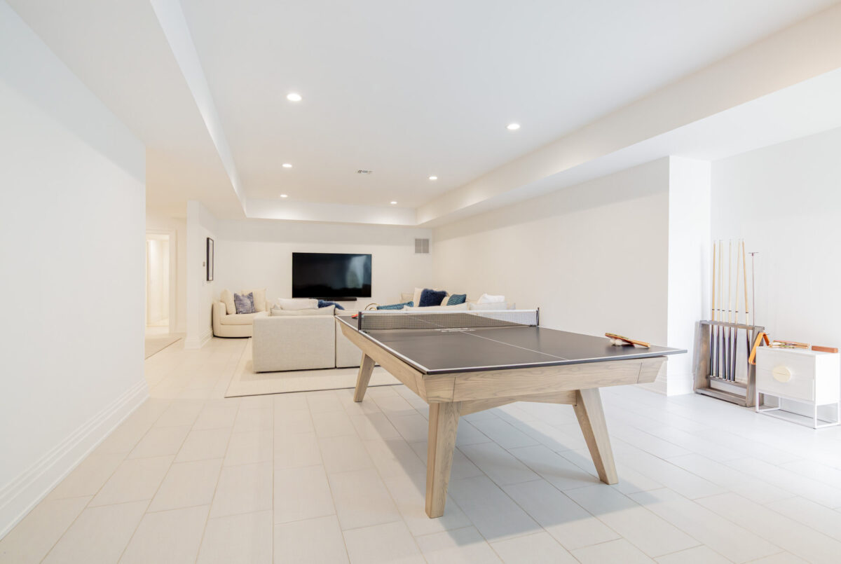 Ping Pong/Billiards Table & Lounge – Lower Level