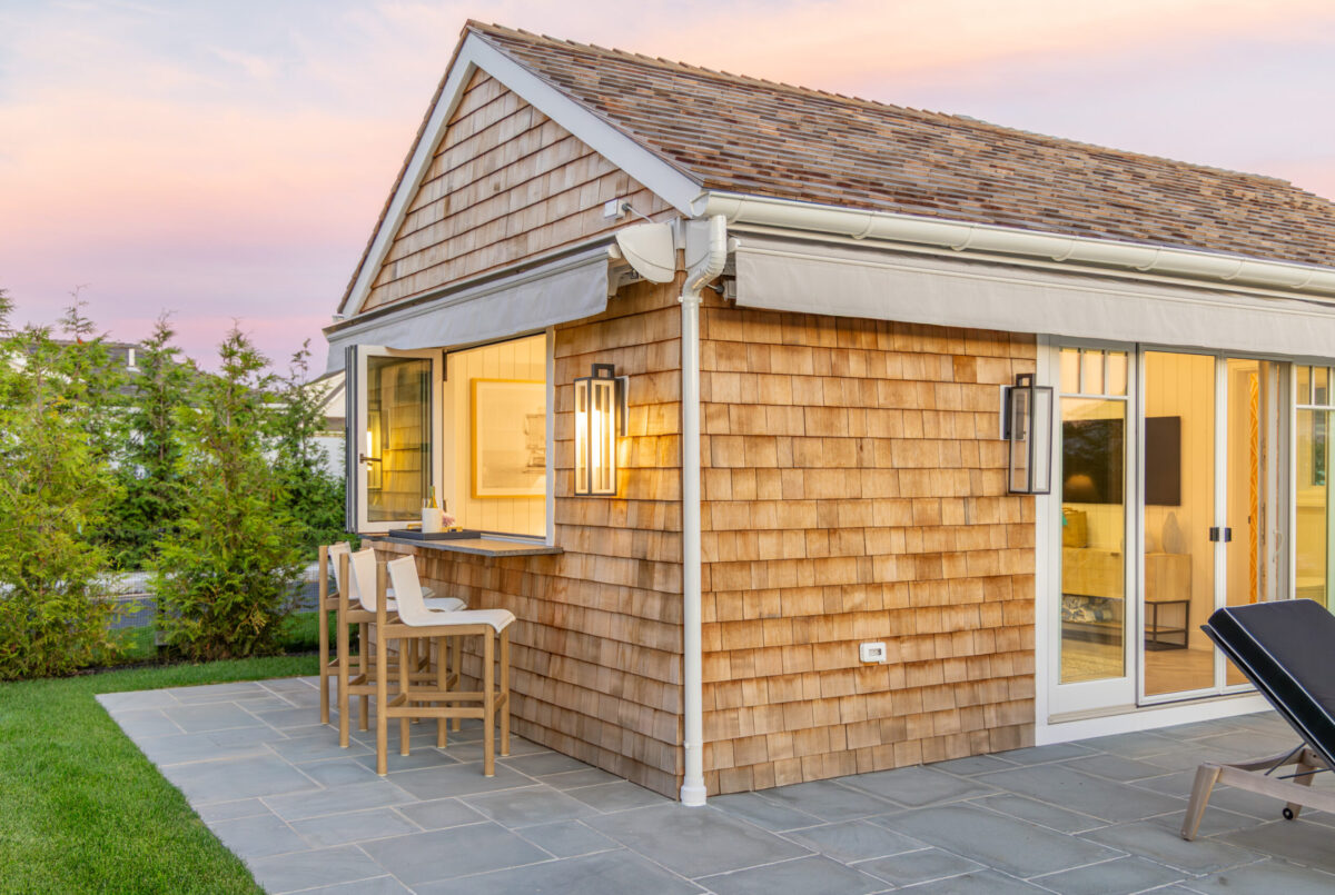 Pool House Bar – Backyard