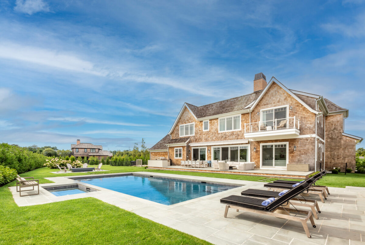 Swimming Pool, Spa & Chaise Lounges – Backyard