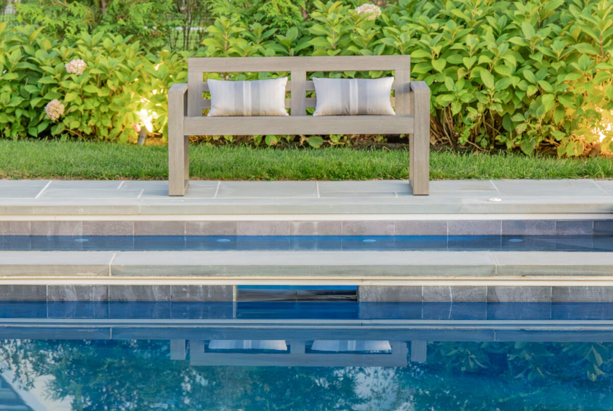 Swimming Pool, Spa & Bench – Backyard