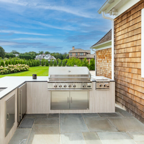 Outdoor Kitchen – Backyard